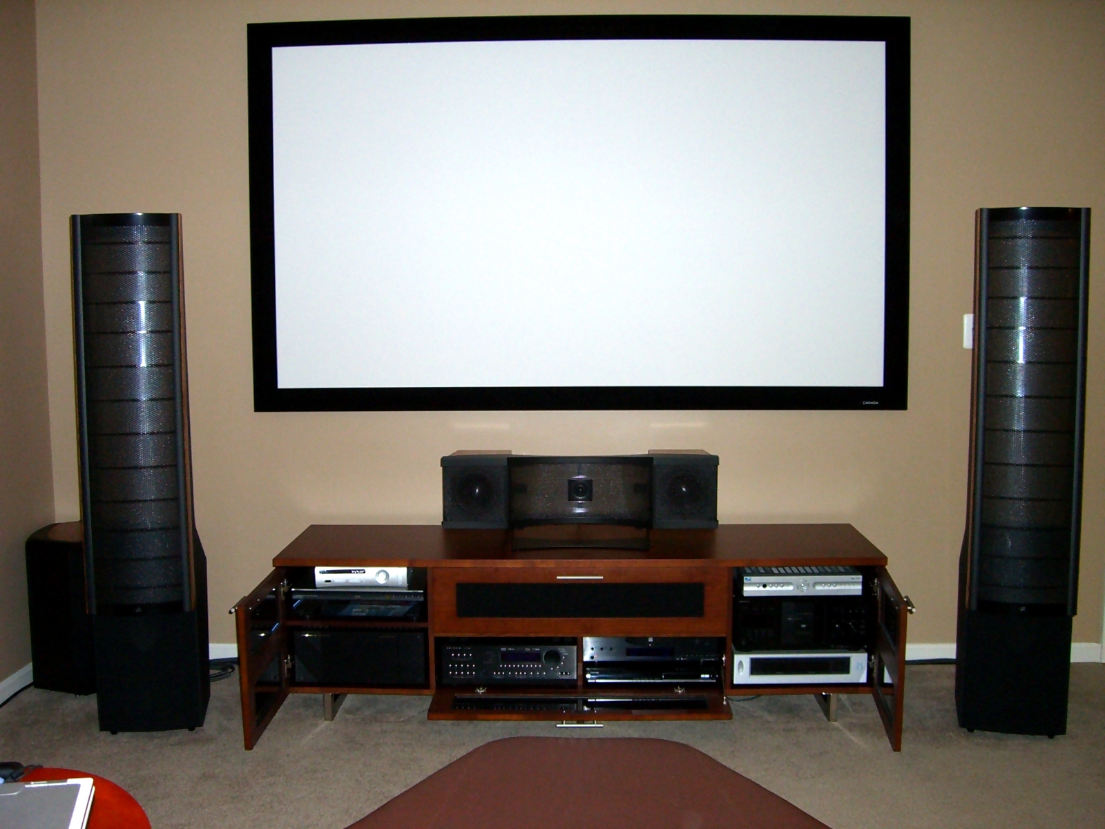 KCWolfPck's Home Theater Gallery Martin Logan Home Theater (45 photos)
